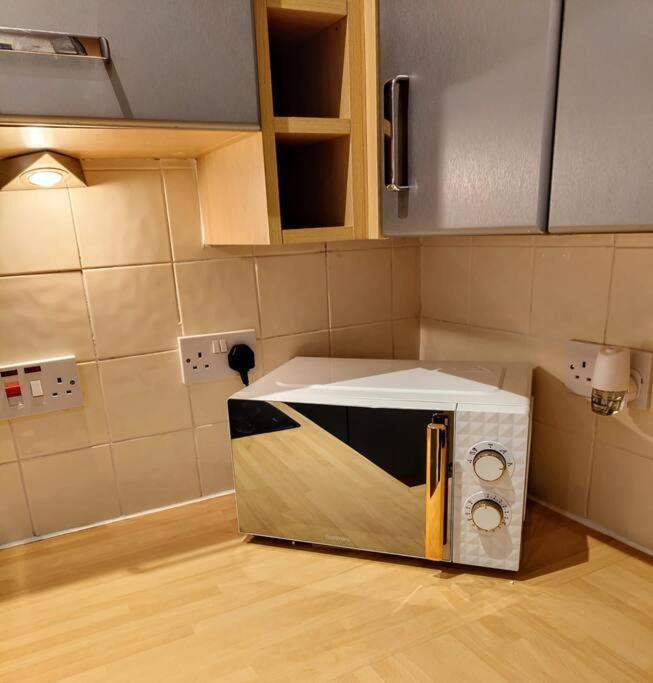 Cosy Central Modern Apartment Nantwich Exterior photo